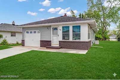 42 Harrington Drive S, Toms River Township, NJ 08757 - Photo 2