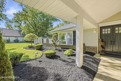 22 Ethan Allen Road, Freehold, NJ 07728 - Photo 4