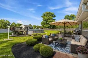 22 Ethan Allen Rd, Freehold, NJ 07728 - Photo 32
