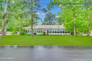 8 B Walnut St, Toms River Township, NJ 08757 - Photo 2