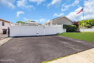 3 Brookview Ln, Manalapan Township, NJ 07726 - Photo 6
