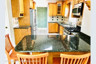 34 Hendrickson Place #WINTER, Oakhurst, NJ 07755 - Photo 4