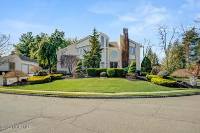 5 Cherry Point Court, Morganville, NJ 07751 - Photo 2