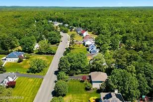 618 Winterberry Blvd, Jackson, NJ 08527 - Photo 4
