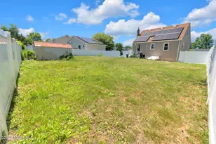197 Delaware Ave, Cliffwood, NJ 07721 - Photo 14