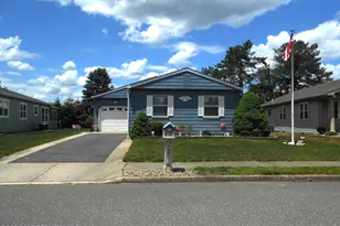 46 Woodstock Dr, Toms River Township, NJ 08757 - Photo 2