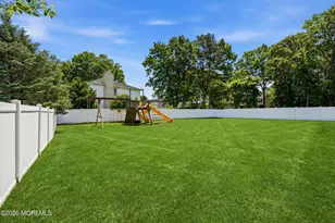 17 Georgetown Rd, Eatontown, NJ 07724 - Photo 32