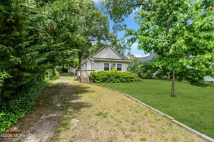 335 Elizabeth Ave, Toms River Township, NJ 08753 - Photo 2