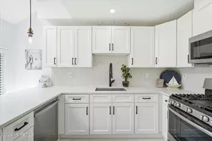6 Hidden Harbor Dr, Point Pleasant, NJ 08742 - Photo 18