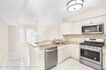 12 McKinley Drive, Ocean, NJ 07712 - Photo 4