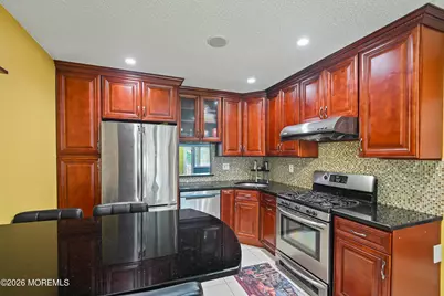 67 Albury Way, North Brunswick Township, NJ 08902 - Photo 4