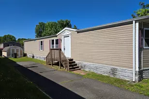 33 Ruffian Way, Howell Township, NJ 07731 - Photo 2