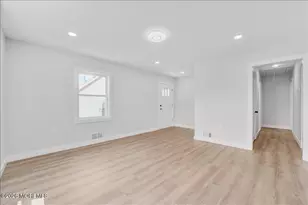 39 Point O Woods Dr, Toms River Township, NJ 08753 - Photo 10