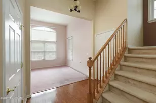 9 Kensington Ct, Holmdel, NJ 07733 - Photo 18