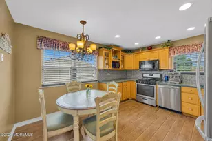 12 Jay Ct, Hazlet Township, NJ 07730 - Photo 10