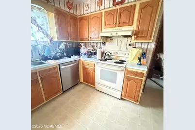 8220 Wyndam Road, Pennsauken, NJ 08110 - Photo 2