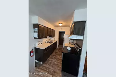 80 Manchester Court #E, Freehold, NJ 07728 - Photo 4