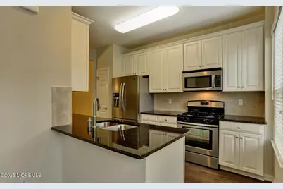 146 Waypoint Drive #2004, Eatontown, NJ 07724 - Photo 10