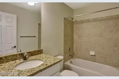 146 Waypoint Drive #2004, Eatontown, NJ 07724 - Photo 4