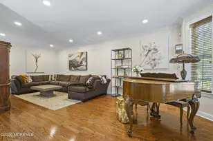 244 Shinnecock Dr, Manalapan Township, NJ 07726 - Photo 4