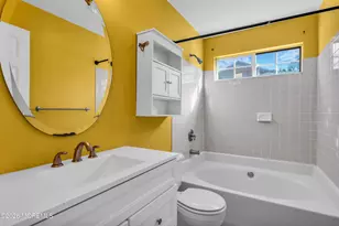 23 Crop Ct, Tinton Falls, NJ 07753 - Photo 10