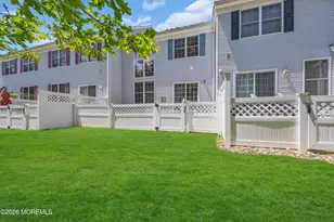 10 Deepwater Cir, Manalapan Township, NJ 07726 - Photo 24