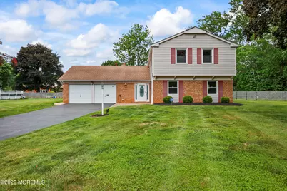 21 Forge Court, Freehold, NJ 07728 - Photo 2