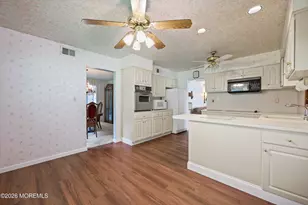 21 Forge Ct, Freehold, NJ 07728 - Photo 16