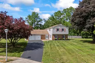 21 Forge Ct, Freehold, NJ 07728 - Photo 50