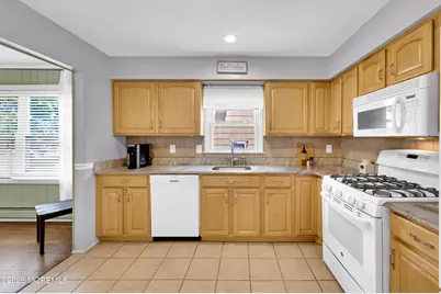 32 Carlisle Road, Toms River Township, NJ 08757 - Photo 12