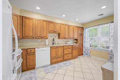 7 Horseshoe Court, Tinton Falls, NJ 07753 - Photo 10