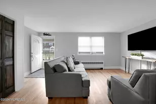 155 Manor Dr, Red Bank, NJ 07701 - Photo 2