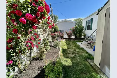 31 Monique Circle, Hazlet Township, NJ 07730 - Photo 2