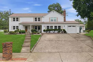 22 River Dr, Marlboro Township, NJ 07746 - Photo 2