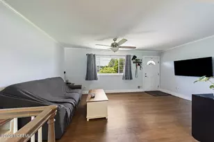 114 Wynnewood Ct, Freehold, NJ 07728 - Photo 6