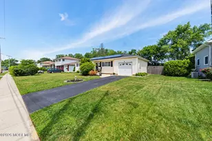 114 Wynnewood Ct, Freehold, NJ 07728 - Photo 28