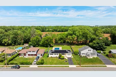 114 Wynnewood Court, Freehold, NJ 07728 - Photo 30