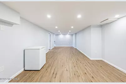 114 Wynnewood Court, Freehold, NJ 07728 - Photo 18