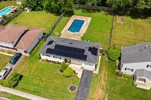 114 Wynnewood Ct, Freehold, NJ 07728 - Photo 2