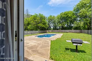 114 Wynnewood Ct, Freehold, NJ 07728 - Photo 10