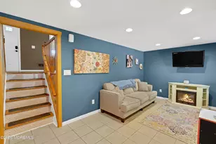 7 Winthrop Pl, Hazlet Township, NJ 07730 - Photo 8