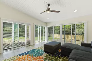 10 Ravenwood Ct, Freehold, NJ 07728 - Photo 10