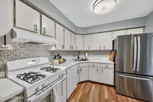 90 Deptford Ct, Matawan, NJ 07747 - Photo 12