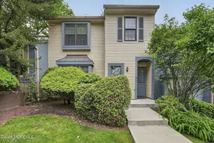 90 Deptford Ct, Matawan, NJ 07747 - Photo 2