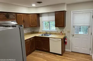 9B Portsmouth St, Whiting, NJ 08759 - Photo 6