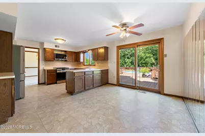 31 Vaughn Drive, Middletown, NJ 07748 - Photo 12
