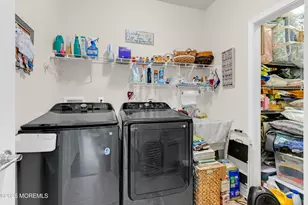 31 W Da Vinci Wy, Farmingdale, NJ 07727 - Photo 48