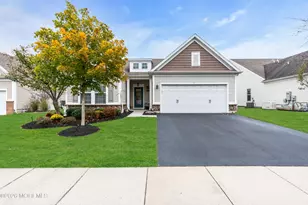 31 W Da Vinci Wy, Farmingdale, NJ 07727 - Photo 1