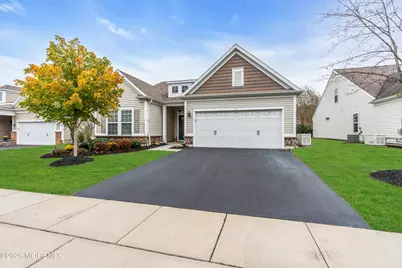 31 W Da Vinci Way, Farmingdale, NJ 07727 - Photo 2