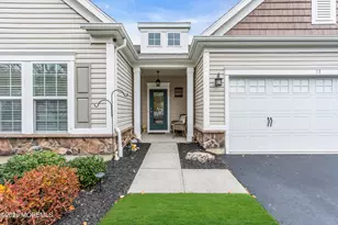 31 W Da Vinci Wy, Farmingdale, NJ 07727 - Photo 4